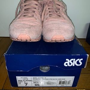 ASICS peach-beige